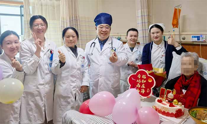 �������{(l��n)ʮ�֡�����������Օ����۱ȠT���ů